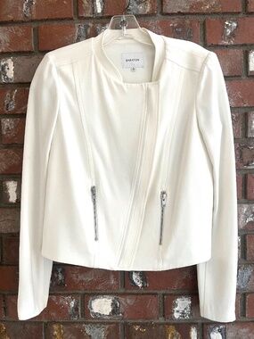 Aritzia Babaton Ivory White Asymmetrical Front Zip Cropped Jacket Blazer Size 2